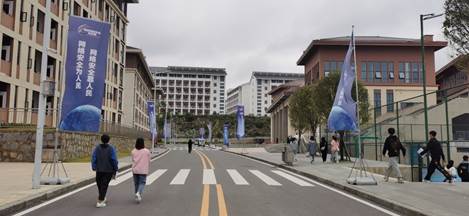 说明: D:\2021\网络安全周\星空注册网络安全周总结2021\海报道旗\道旗2.jpg